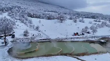 Eski 10 Derecede Karla Kaplı Dağların Ortasında Doğal Termal Keyfi