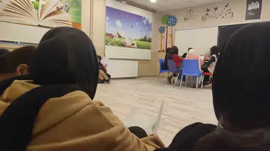 Fedakar Öğretmenler Yaptıklarıyla Çocuklara Hem Anne Hem Baba Oldu