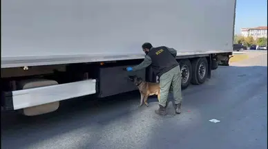 Kapıkule’de Bidonların İçerisine Gizlenmiş 24 Kilogram Uyuşturucu Ele Geçirildi