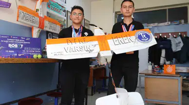 Kendileriyle Yaşıtken Şehit Olan Eren Bülbül’ün İsmini Göklere Yazarak Dünya 1’incisi Oldular