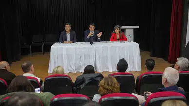 Lider Önal, Depremzedelerle Bir Ortaya Geldi