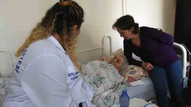 Pendik’te Yatalak Hastalara ‘Evde Refakat Hizmeti’