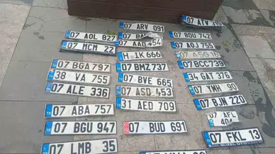 Sağanak Sonrası Düşen Plakasını Bulamayan Şoförler Oraya Koştu