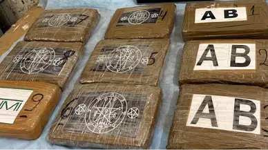 Tır Dorsesinin Tabanına Gizlenen13 Kilo 230 Gram Kokain Yurda Sokulacaktı