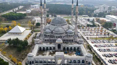 Uludağ Üniversitesi’ndeki Cami ve Külliye İnşaatı Yükseliyor