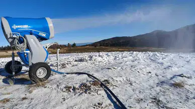 Uludağ’da Yapay Karlama Başladı