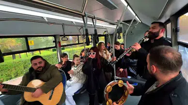 Üniversite Öğrencilerine İmtihan Öncesi Müzikli Süpriz