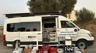 Vıp Aracı Hoşluk Merkezine Dönüştürüp Botoks Yaptığı Argümanıyla Gözaltına Alındı