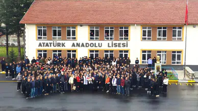 45 Yıl Görev Yaptı, Çiçeklerle Uğurlandı