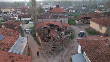 5,6’lık Sarsıntının Merkez Üssü Buğdaylı Köyünde Yaralar Sarılıyor