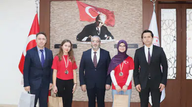 Çağlar, Dereceye Giren Öğrencileri Ödüllendirdi