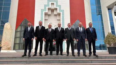 Dere, MHP Genel Merkezinde