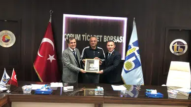 Emekli Olan Personele Plaket