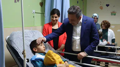 Okul Servisi Devrildi, Öğrenciler Yaralandı