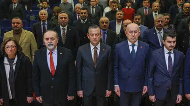 Özel ile Birlikte Sempozyumu Katıldı