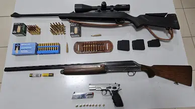 Polis, Denetimlerde Silahlar Ele Geçirdi