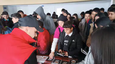 Polisten Öğrencilere Terör Farkındalık Eğitimi