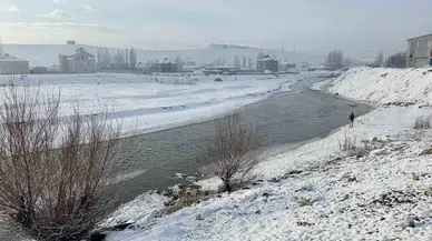 Ağrı’da Dondurucu Soğuklar Tesirini Sürdürüyor