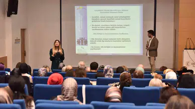 Ak Parti’nin Düzenlediği ’Aile Sempozyumu’na Büyük İlgi