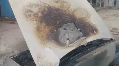 Araba Motor Kısmından Alev Aldı