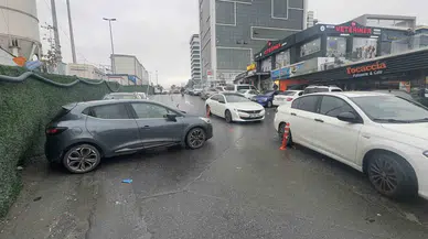 Aracını Yolun Ortasına Park Eden Şoför Hastane Yolunu Kapattı