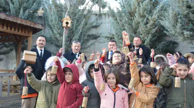 Birinci ve Ortaokul Öğrencileri Kuşlar İçin Sıcak Yuvalar Hazırladı