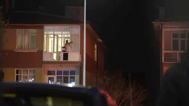 Buhrana Giren Şahıs Polise Direndi: Konutunun Camlarını Kırıp Sokağa Fırlattı