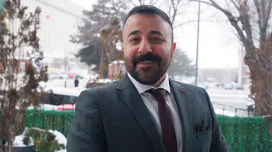 Çatılardaki Dev Buz Sarkıtları Tehlike Oluşturuyor