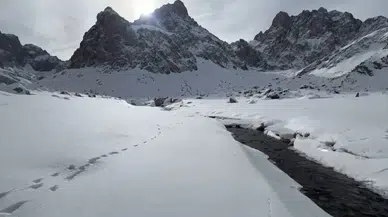 Cennet ve Cehennem Vadisi Karla Kapandı