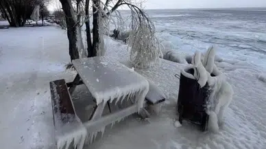 Çıldır Gölü’nde Kutupları Aratmayan Görünümler