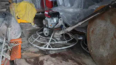 El Otomobiliyle Gelip İnşaat Materyallerini Çaldılar
