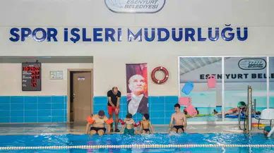 Esenyurt Belediyesinden Özel Bireylere Yüzme ile Terapi