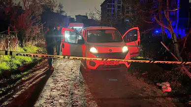 Evvel Öldürdü, Sonra Polislere Cürüm Aletiyle Teslim Oldu