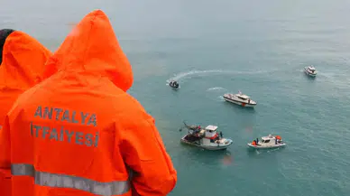 Falezden Düşen Arabası Bulmak İçin Her Yol Deneniyor