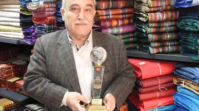 Gaziantepli Kutnu Kumaşı Ustası "Yaşayan İnsan Hazineleri Ödülü" Almanın Gururunu Yaşıyor