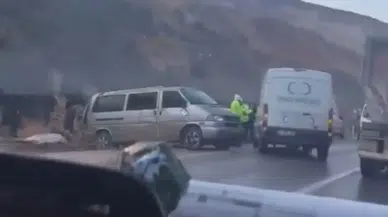 Gaziantep’te Personel Servisi ile Tır Çarpıştı: 2 Meyyit, 7 Yaralı