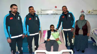 Geçirdiği Boğulma Tehlikesi Sonrası Kurtulamayacağı Söylenen Genç Yaşama Tutundu