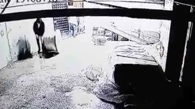 İnşaatçı Üzere Giyinip 500 Bin TL’lik Kablo Çaldılar, O Anlar Kamerada