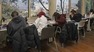 İzmir’in Kütüphaneleri Binlerce Genci Ağırlıyor