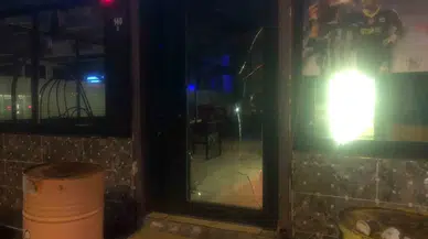 Kafede Kızlar Hengame Etti, Yer Sahibi Havaya Ateş Açtı