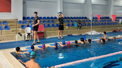 Kıyı Güvenlikten Yurtta Kalan Çocuklara Yüzme Eğitimi