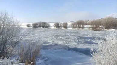 Kura Irmağı Dondu
