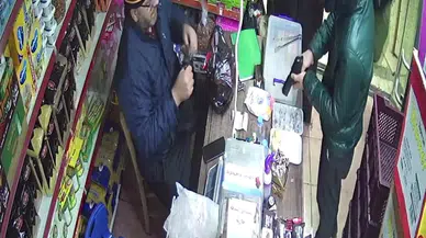 Kuyumcu Silahlı Soyguncuları Kovaladı