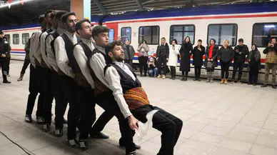 Masalsı Yolculuğun Treni Sivas’a Vardı, Yolcular Halayla Karşılandı