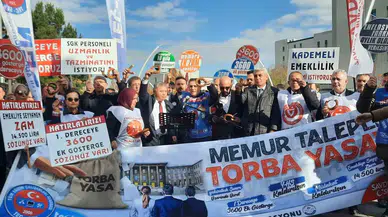 Memur Sendikaları Hazine ve Maliye Bakanlığı Önünde Taleplerini Açıkladı