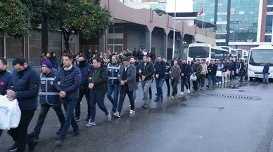 Mersin’deki Rüşvet Operasyonu Zanlıları Adliyeye Sevk Edildi