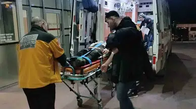 Polis Çiftin Bulunduğu Araba Evvel Traktörle, Akabinde Savrularak Kamyonetle Çarpıştı