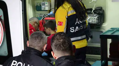 Polisten Konutu Yanan Mesai Arkadaşlarının Küçük Çocuğuna Baba Şefkati