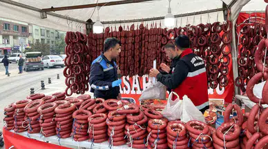 Şanlıurfa’da 1 Ton Uydurma Sucuk Ele Geçirildi