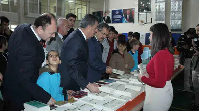 Şırnak’ta Kitap Fuarı Düzenlendi